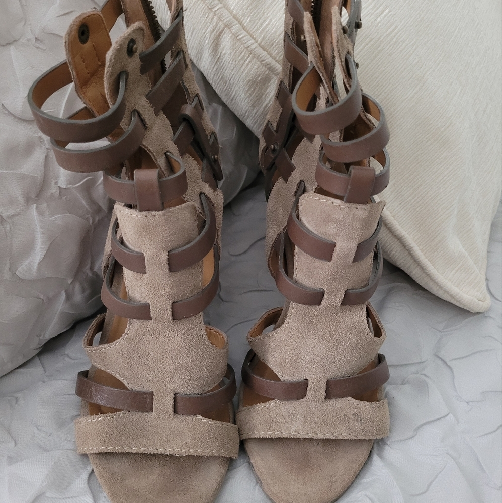 Like New Nine West Vintage Collection Heels...worn once!